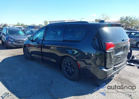 2018 Chrysler Pacifica Limited z USA, uszkodzony, nr VIN 2C4RC1GG6JR330658